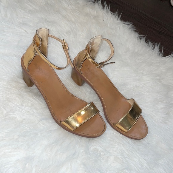 Zara Stylish Block Heel Sandals - Picture 3 of 7